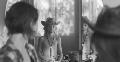 tumblr_nmgr7wvRvp1smfzl0o5_500